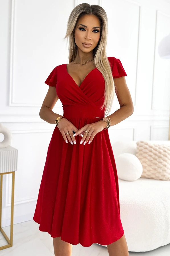 MATILDE Dress with a neckline and short sleeves - red with glitter
