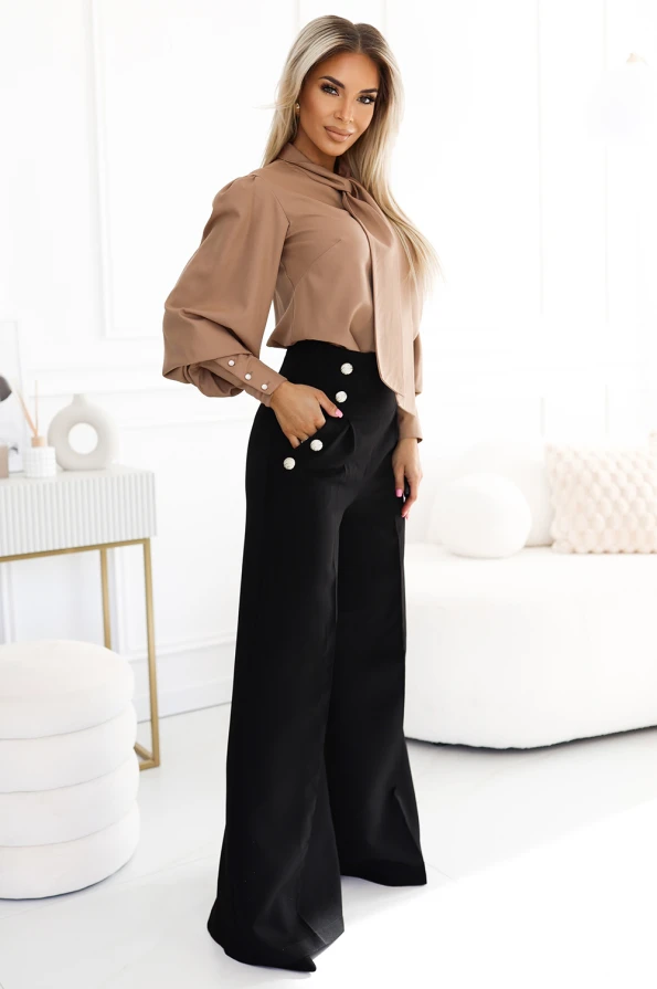 496-2 Elegant wide pants with high waist and golden buttons - black